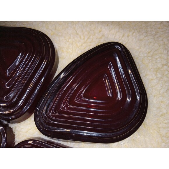 Vintage Royal Ruby Triangle Tray Set Of 4 Anchor Hocking Ruby Red Small Trays - Picture 5 of 8